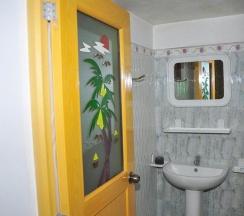 Четырёхместный номер Standard с видом на сад в Mother House