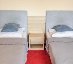 Четырёхместный номер Standard в Botanik Hostel
