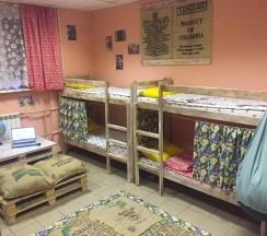 Кровать в общем номере в Sova