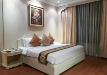 Двухместный полулюкс двуспальная кровать в Emerald Hotel Bangkok