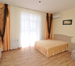 Семейный номер Comfort с балконом в Астория