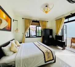 Двухместный номер Deluxe с балконом двуспальная кровать в Hoi An Cottage Villa