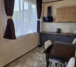 Двухместный коттедж с видом на горы двуспальная кровать в Атмосфера
