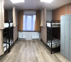 Кровать в 6-местном общем номере (удобства на этаже) в Турист