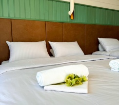 Трёхместный номер Standard с красивым видом из окна в Manresa family resort