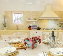 Вилла с 3 комнатами в White Stone House 61