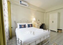 Двухместный номер Deluxe с видом на город двуспальная кровать в 2499 Heritage Chinatown Bangkok Hotel By RoomQuest