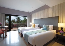 Двухместный номер Superior с видом на бассейн двуспальная кровать в Courtyard by Marriott Phuket, Patong Beach