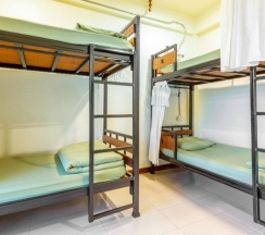 Кровать в общем номере (женский номер) в OYO 928 Leaf Hostel