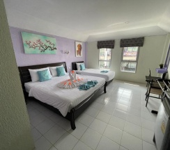 Трёхместный номер Standard с видом на город в Samui Green Hotel
