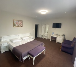 Полулюкс/Junior suite в Украина