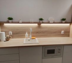 Двухместный номер Standard с балконом и с красивым видом из окна (двуспальная кровать) в Квартира в Новом ЖК Макаринская Роща
