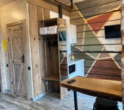 Улучшенные двухуровневые апартаменты с мини-кухней в Loft Apart