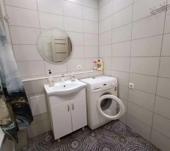 Апартаменты с 2 комнатами с балконом и с красивым видом из окна в Onyx Apartment