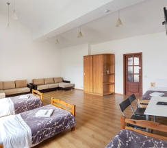 Шестиместный номер Economy в Янка