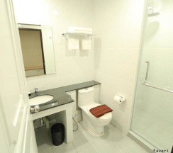 Двухместный номер Standard 2 отдельные кровати в Favori Hostel Bangkok Surawong