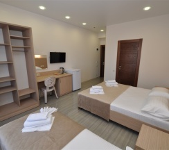 Корпус Андорра Стандарт Плюс без Балкона в Family Pride Inn Прайд