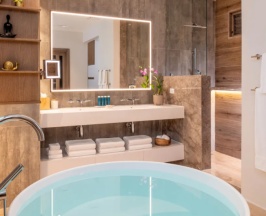 Butler Suite Tranquility Soaking Tub Tufa Terrace c 1 комнатой в Sandals Dunns River All Inclusive
