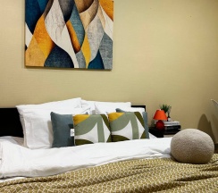 Номер стандарт эконом с 2 односпальными кроватями (без окна) в Дисней