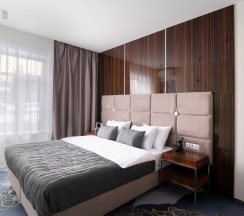 Стандарт в V Hotel&Rooftop lounge