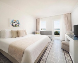 Двухместный номер Standard с видом на море двуспальная кровать в Selectum Colours Bodrum