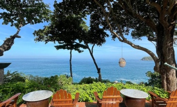 Двухместный люкс Ocean Wing двуспальная кровать в Mom Tri's Villa Royale