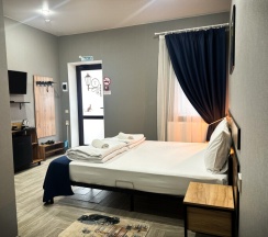 Стандарт 2-х местный (ДАБЛ) одна двуспальная кровать в Астонит