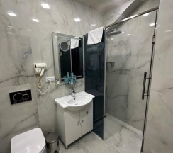 Двухместный номер Standard двуспальная кровать в Отель Roma Yerevan & Tours