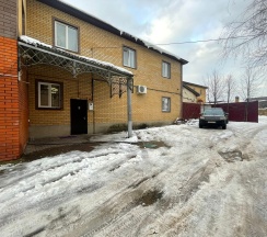 Коттедж с сауной в Банкетный дом