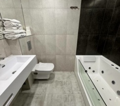 Signature Duplex Suite в WineWood Moscow