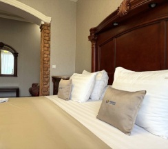 Люкс в Bridge hotel