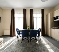 Апартаменты Корпус Премиум №3 Делюкс с 1 комнатой с балконом и с видом на озеро в Вальсет Премиум