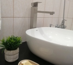 Двухместные апартаменты с балконом и с видом на город (двуспальная кровать) в Квартира Уютная Квартира