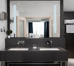 Номер люкс в Radisson Blu Belorusskaya Hotel Moscow