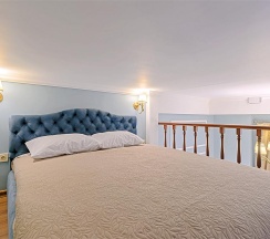 Двухуровневая студия в Цветной Петербург дом художников