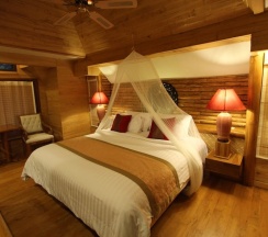 Вилла c 1 комнатой с балконом и рядом с пляжем в Sunset Park Resort and Spa