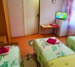 Трёхместный номер эконом класса в Факел
