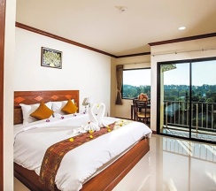 Двухместный номер Standard с балконом и с видом на сад 2 отдельные кровати в Airport Resort Phuket