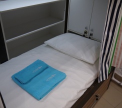 Кровать в общем номере в Стерео