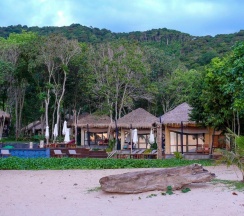 Бунгало Deluxe с видом на море в LaLaanta Hideaway Resort