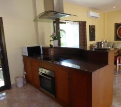 Вилла Deluxe с 4 комнатами в VIP Chain Resort Pool Villa