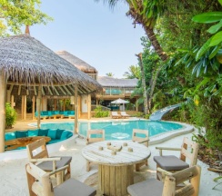 Retreat With Pool Beach с 3 комнатами в Soneva Fushi