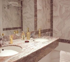 Трёхместный номер Standard в Hôtel Suites Unic Renoir Saint Germain