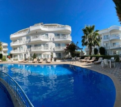 Апартаменты с видом на бассейн в BELKA GOLF RESİDENCE apt8 / BELEK