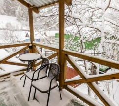 Дом на склоне, мансарда в Златогор