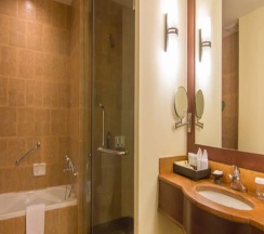 Номер Standard с видом на воду в Angkor Palace Resort & Spa