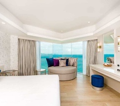 Люкс Thai Modern Theme с 2 комнатами в Royal Cliff Beach Hotel Pattaya