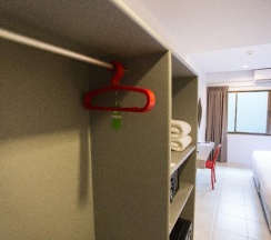 Двухместный номер Standard двуспальная кровать в Recenta Style Phuket Town