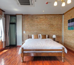 Двухместный номер с балконом двуспальная кровать в Saeng Panya Home - Boutique Residence (SHA Plus+)