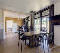 VIP Коттедж Семейный с 1 спальней и купелью в Black Village Family